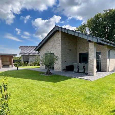 Schoenes Ferienhaus Mit Sauna Am Harkebruegger See In Der Naehe Von Oldenburg Barssel  Ngoại thất bức ảnh